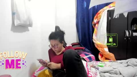 bonnie lam  hello welcome to my room I hope you have fun and you can reach your maximum pleasure here with me online show from November 13, 4:33 am