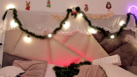   online show from December 11, 11:41 am