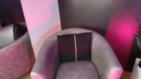 bonniepink__ online show from May 7, 3:05 pm