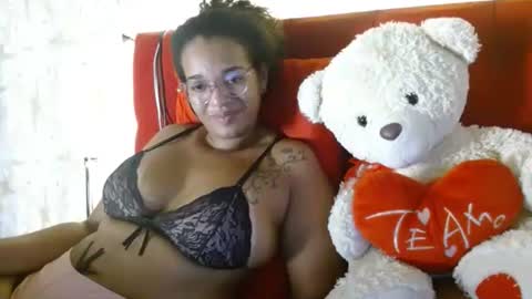 Queen Bon Vivantt online show from December 18, 1:34 pm