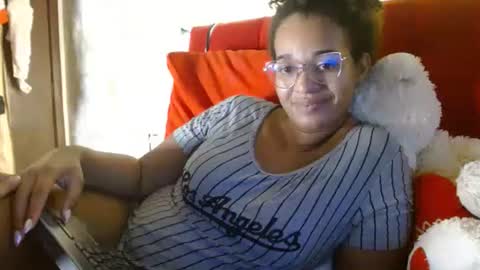 Queen Bon Vivantt online show from December 18, 11:51 pm