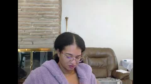 Queen Bon Vivantt online show from December 18, 6:23 pm