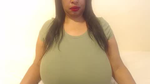 Snapshot of boobyqueen24 chatting on October 23, 10:32 am boobyqueen online show from October 23, 10:32 am