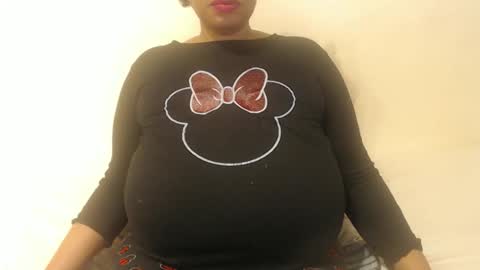 Snapshot of boobyqueen24 chatting on October 2, 4:06 am boobyqueen online show from October 2, 4:06 am