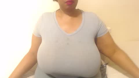 Snapshot of boobyqueen24 chatting on September 29, 6:46 pm boobyqueen online show from September 29, 6:46 pm