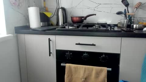 Klaras room online show from April 29, 1:58 pm
