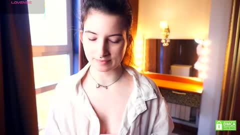 Snapshot of brandikenady chatting on October 16, 5:32 am Hild online show from October 16, 5:32 am