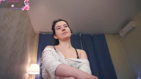 Snapshot of brandikenady chatting on September 17, 7:28 am Hild online show from September 17, 7:28 am