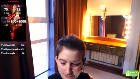 Snapshot of brandikenady chatting on October 31, 7:56 am Hild online show from October 31, 7:56 am