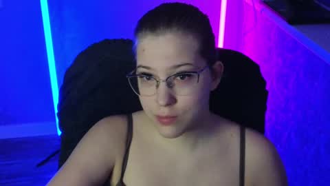 Snapshot of brandy__stars chatting on February 22, 1:11 am Belle online show from February 22, 1:11 am