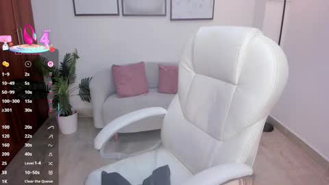 Snapshot of brandy_priscot chatting on October 4, 7:51 pm brandy priscot online show from October 4, 7:51 pm