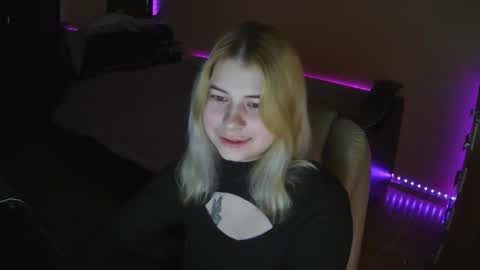 brandy_wow online show from March 10, 8:24 pm