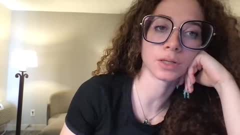 Bratty Fit Girl online show from October 18, 10:33 pm