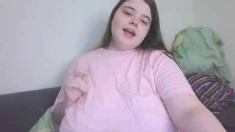 Snapshot of brattyprincess_emma chatting on October 5, 5:29 pm Emma online show from October 5, 5:29 pm