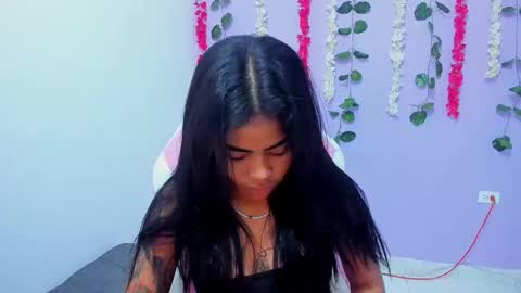 bratz_evans online show from December 28, 9:31 am
