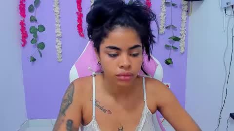 bratz_evans online show from January 9, 10:31 am