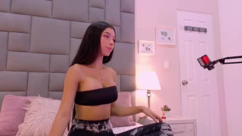 Bree  online show from February 13, 12:00 pm