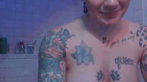 breezybrii online show from November 18, 7:15 pm