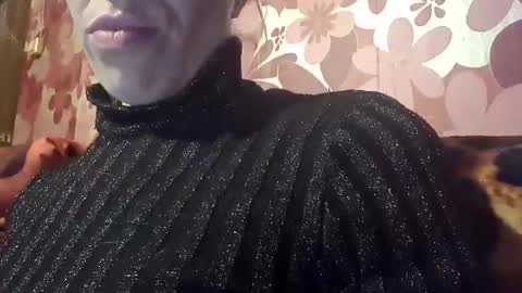 brenda75555 online show from January 1, 1:37 pm