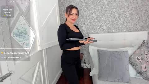 Brenda online show from February 12, 8:07 pm