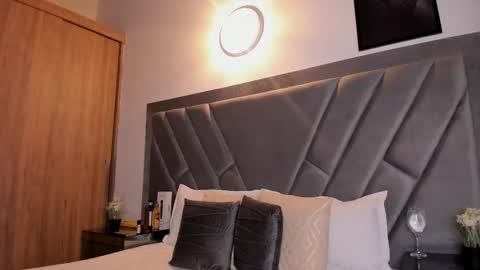 Brenda online show from October 9, 11:42 pm