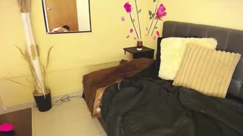 Brenda online show from March 19, 7:29 pm