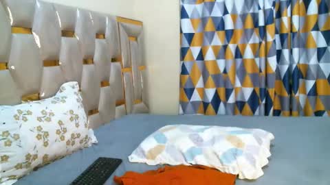 Snapshot of brennabaibe chatting on October 21, 9:30 pm Brenda xxx online show from October 21, 9:30 pm