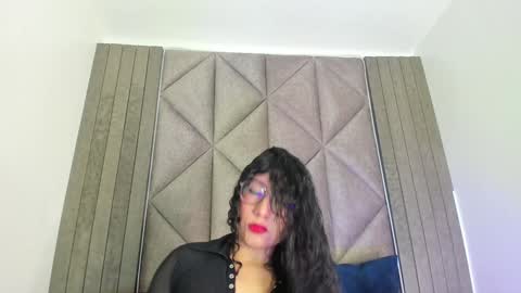 Snapshot of briaconner_ chatting on February 3, 2:25 am B R I A online show from February 3, 2:25 am