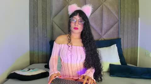 Snapshot of briaconner_ chatting on February 8, 2:47 am B R I A online show from February 8, 2:47 am