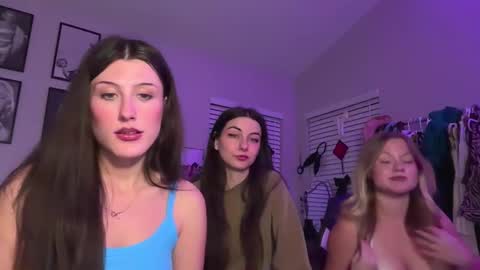 Brianna3 online show from October 3, 1:43 am