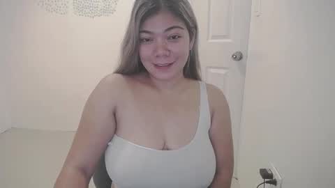 Snapshot of briana_lovexx chatting on March 5, 12:05 am Briana online show from March 5, 12:05 am