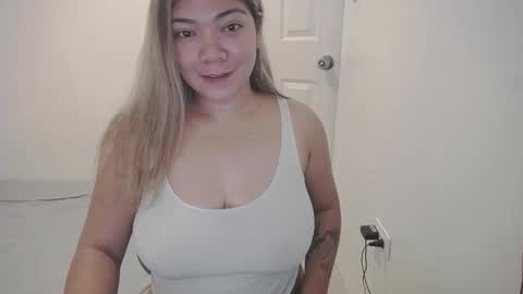 Snapshot of briana_lovexx chatting on February 1, 12:29 am Briana online show from February 1, 12:29 am