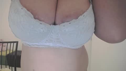 Snapshot of briana_lovexx chatting on December 3, 9:12 pm Briana online show from December 3, 9:12 pm