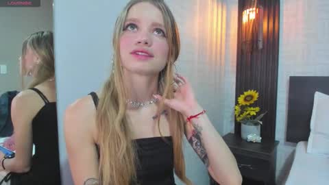 Briana online show from November 1, 4:11 pm