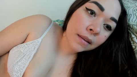 Snapshot of brianna_fallingangel chatting on February 28, 10:39 pm brianna_fallingangel online show from February 28, 10:39 pm