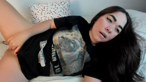 Snapshot of brianna_fallingangel chatting on February 21, 5:13 am brianna_fallingangel online show from February 21, 5:13 am