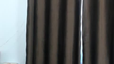 Snapshot of briannabk chatting on January 15, 9:24 am briannabk online show from January 15, 9:24 am