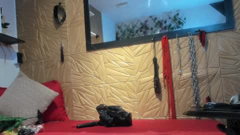 Brianna Chelsea  online show from December 5, 8:33 pm