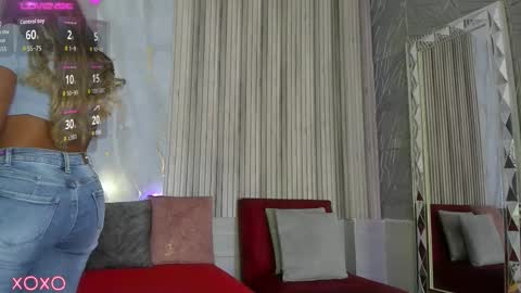 Snapshot of briannachelsea chatting on October 28, 12:11 pm Brianna Chelsea online show from October 28, 12:11 pm