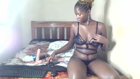 Snapshot of briannah_aria chatting on March 3, 6:42 am brianna online show from March 3, 6:42 am