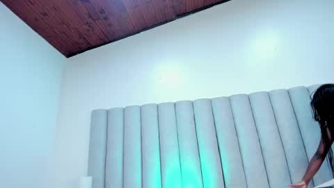 Snapshot of briannajackson_ chatting on February 24, 11:41 am brianna online show from February 24, 11:41 am