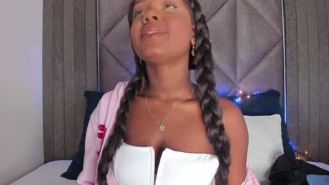 Snapshot of briannajackson_ chatting on February 5, 11:23 am brianna online show from February 5, 11:23 am