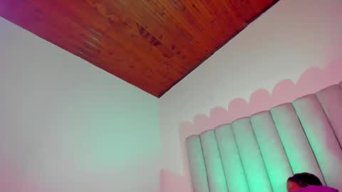 Snapshot of briannajackson_ chatting on February 15, 11:28 am brianna online show from February 15, 11:28 am