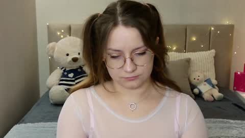 briarwynn online show from April 19, 7:38 pm