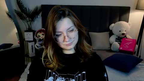 briarwynn online show from March 2, 4:34 am