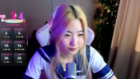 Snapshot of bridgetbottrel chatting on September 30, 7:47 am Bridget online show from September 30, 7:47 am