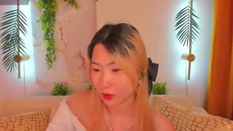 Snapshot of bridgetbottrel chatting on September 11, 8:14 am Bridget online show from September 11, 8:14 am