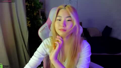 Snapshot of bridgetbottrel chatting on September 29, 7:24 am Bridget online show from September 29, 7:24 am