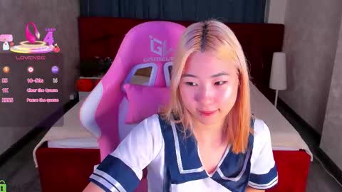 Snapshot of bridgetbottrel chatting on October 29, 6:07 am Bridget online show from October 29, 6:07 am