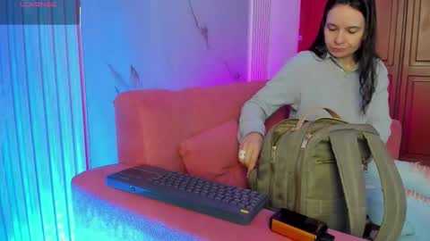 Snapshot of bridgetrodriguez chatting on October 16, 12:30 pm online show from October 16, 12:30 pm